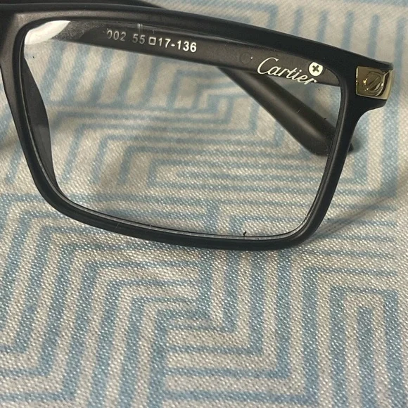 Cartier Black & Gold Rectangular Eyeglass Frames – Made in Italy display picture 3